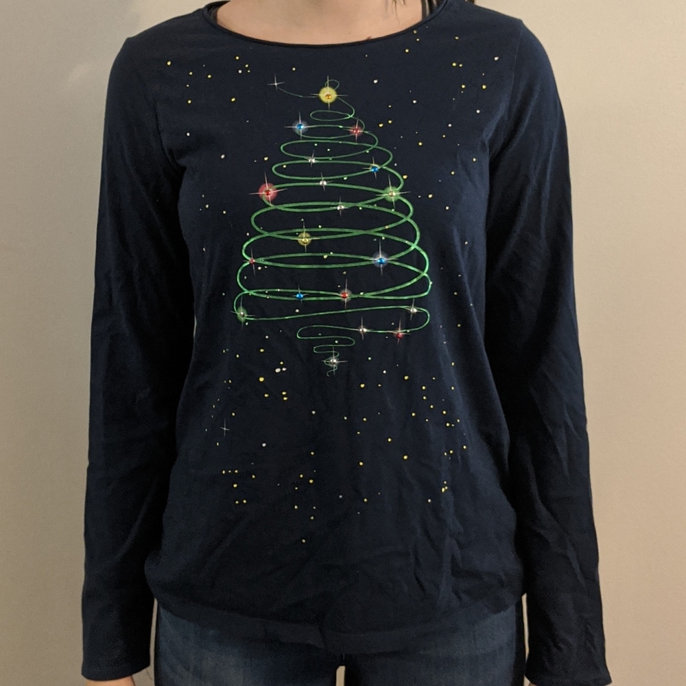 navy blue Christmas tee